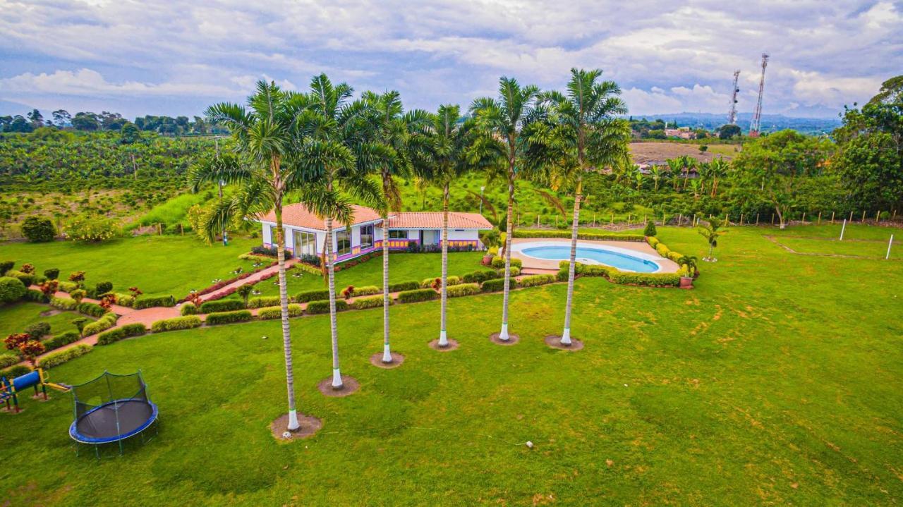Hotel Arrayanes Del Quindio Montenegro Esterno foto