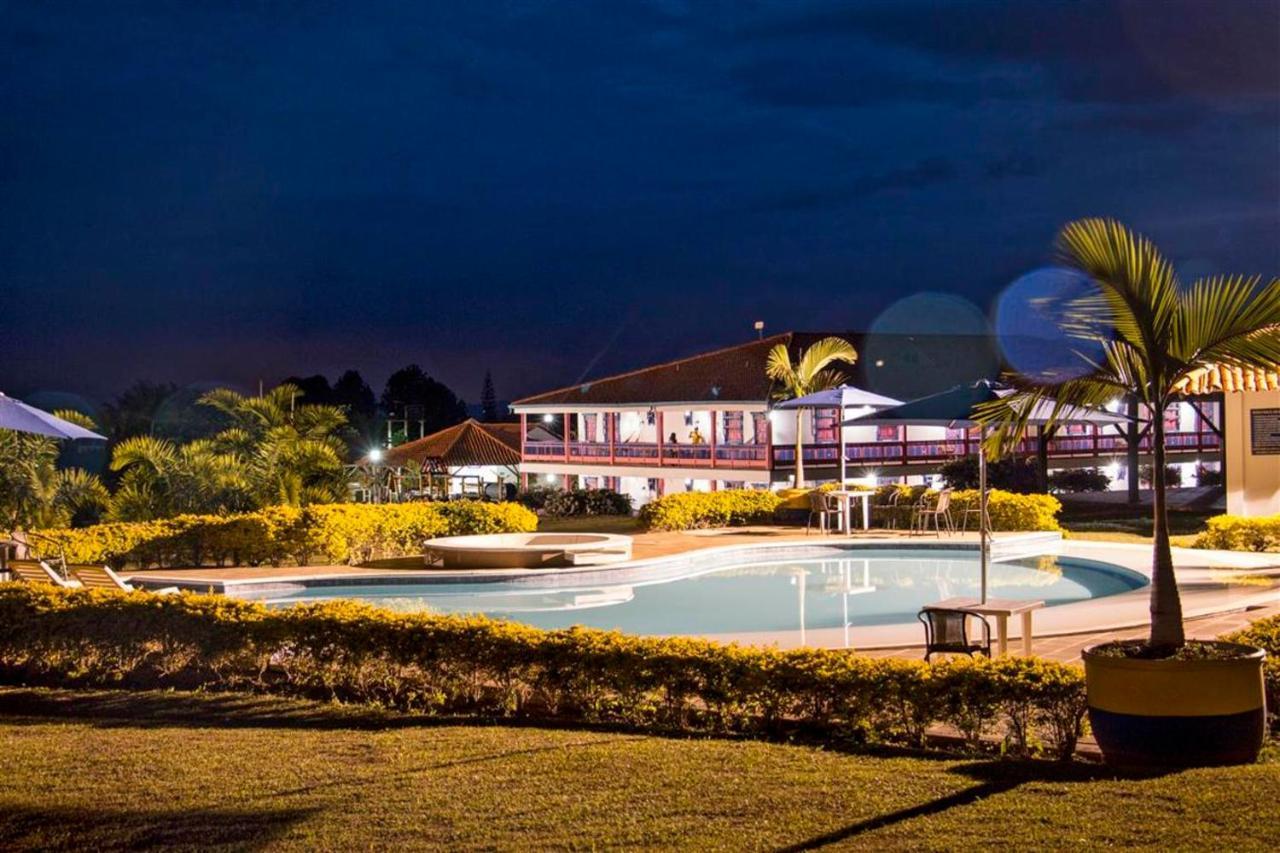 Hotel Arrayanes Del Quindio Montenegro Esterno foto