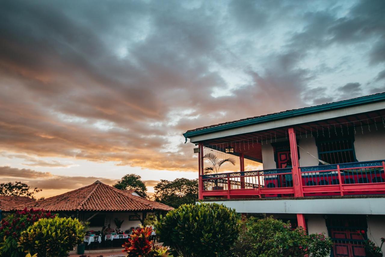 Hotel Arrayanes Del Quindio Montenegro Esterno foto