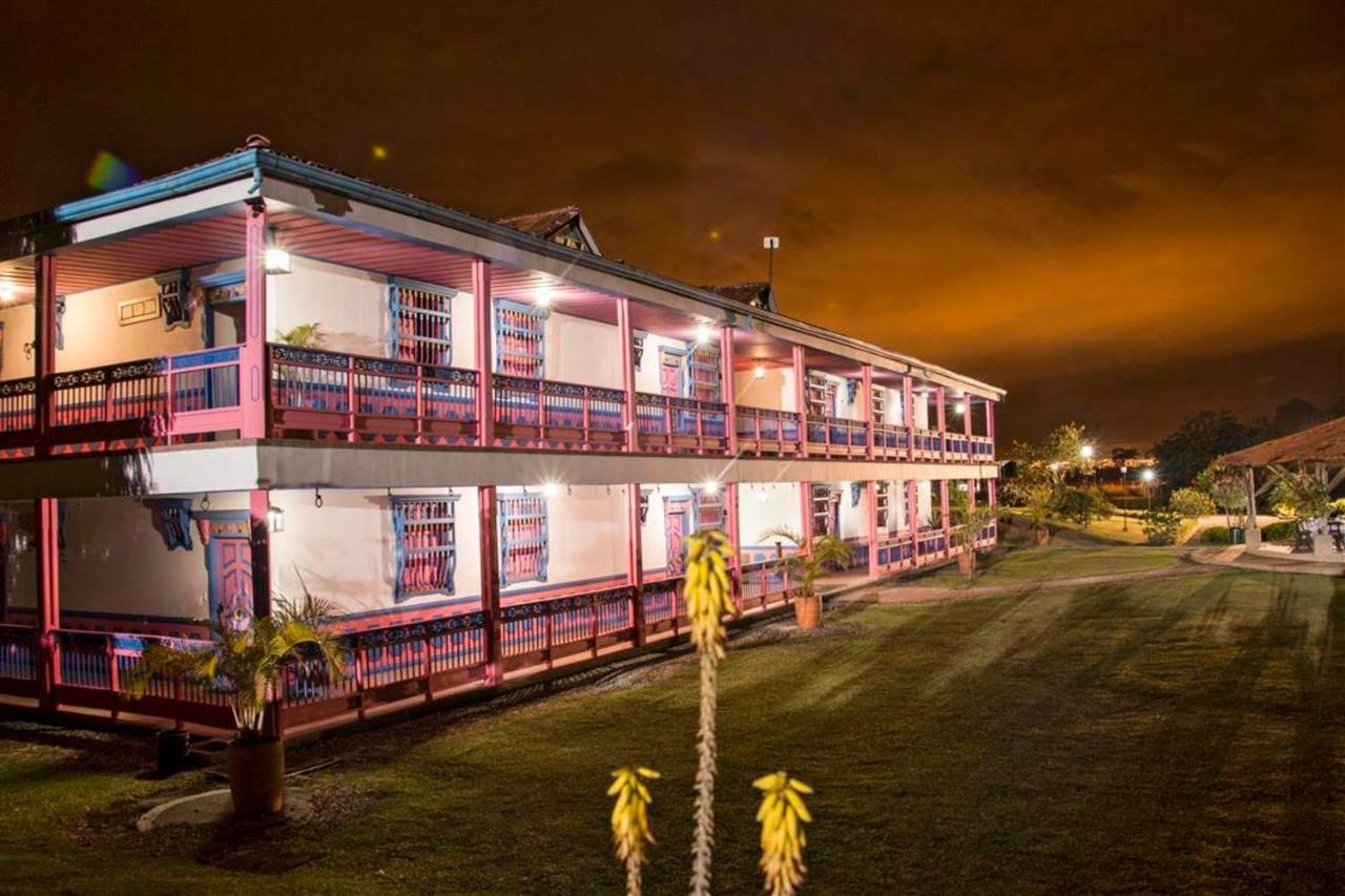 Hotel Arrayanes Del Quindio Montenegro Esterno foto