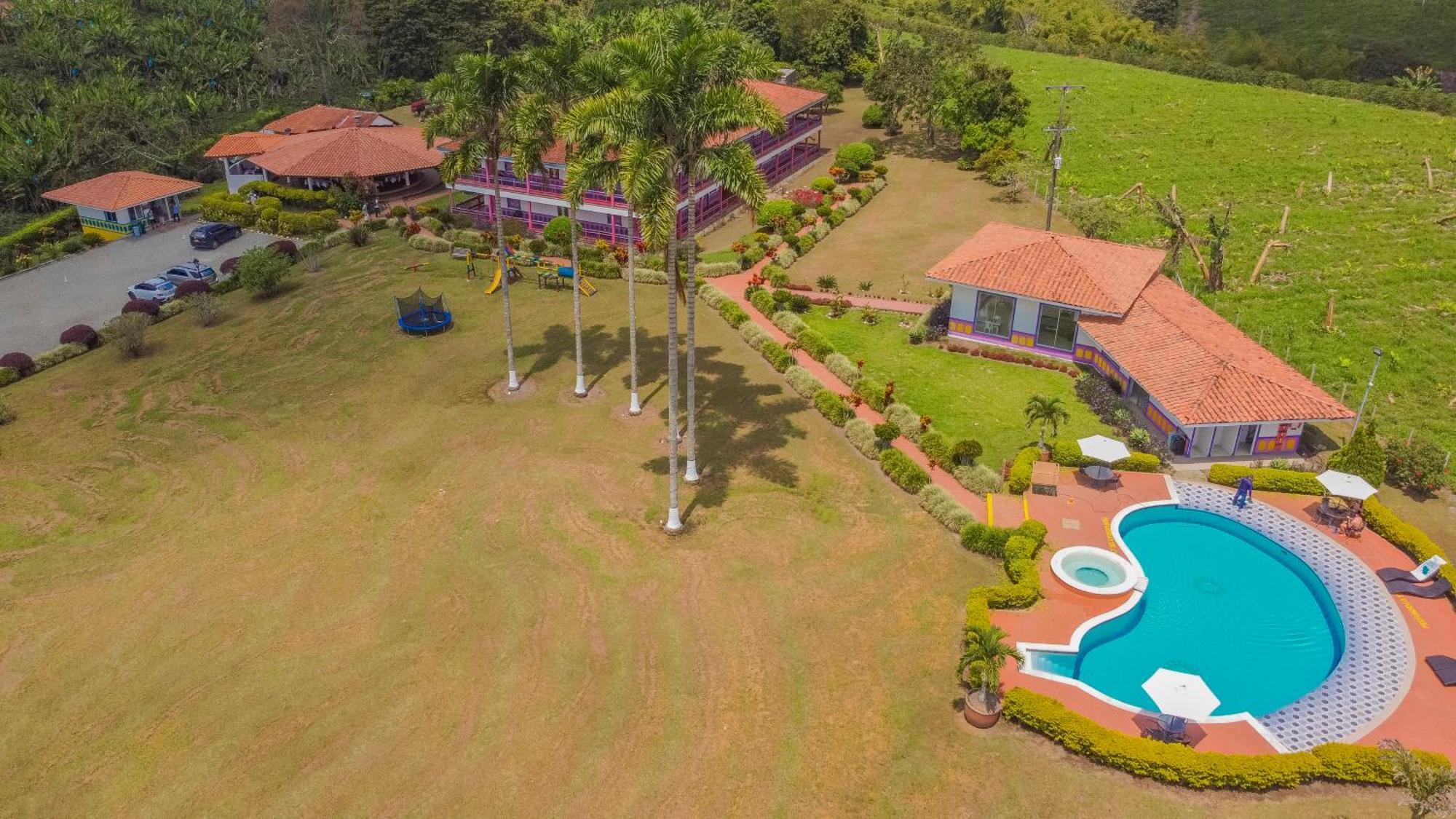 Hotel Arrayanes Del Quindio Montenegro Esterno foto